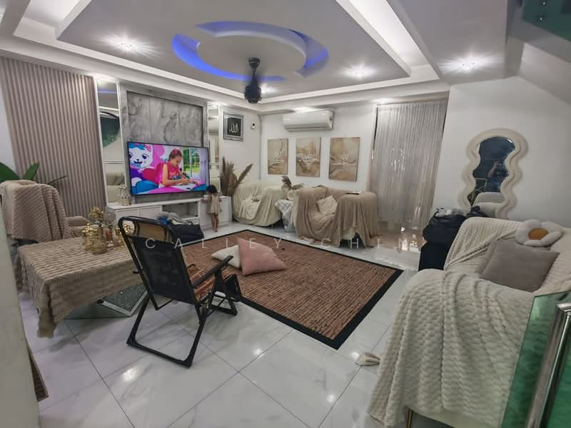 2-storey Terraced House for Sale in Taman Megah Ria (Masai) - Calley Chin - Living Room - PropertyGuru.com.my