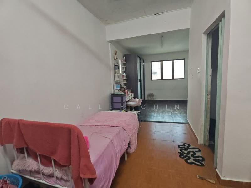 2-storey Terraced House for Sale in Taman Megah Ria (Masai) - Calley Chin - Bedroom - PropertyGuru.com.my