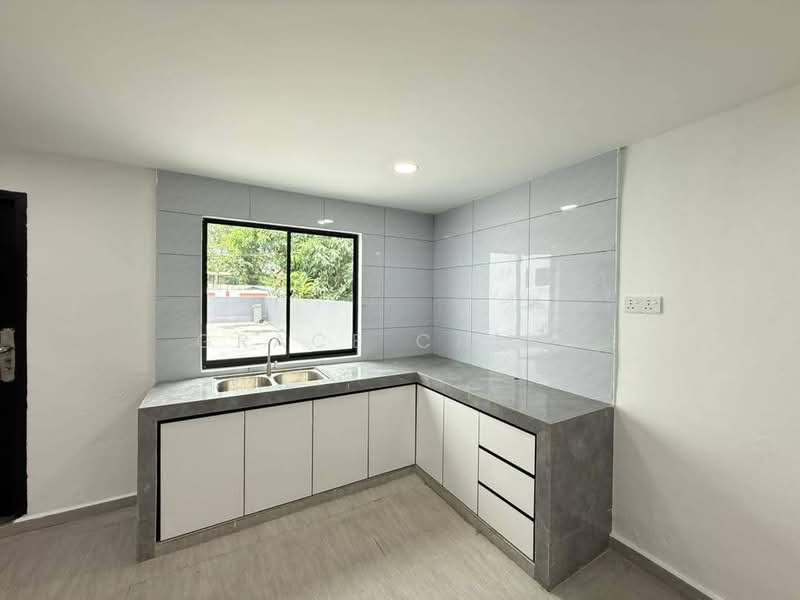 Semi-Detached House for Sale in Johor Bahru (Johor) - Grace Chiew - Kitchen - PropertyGuru.com.my