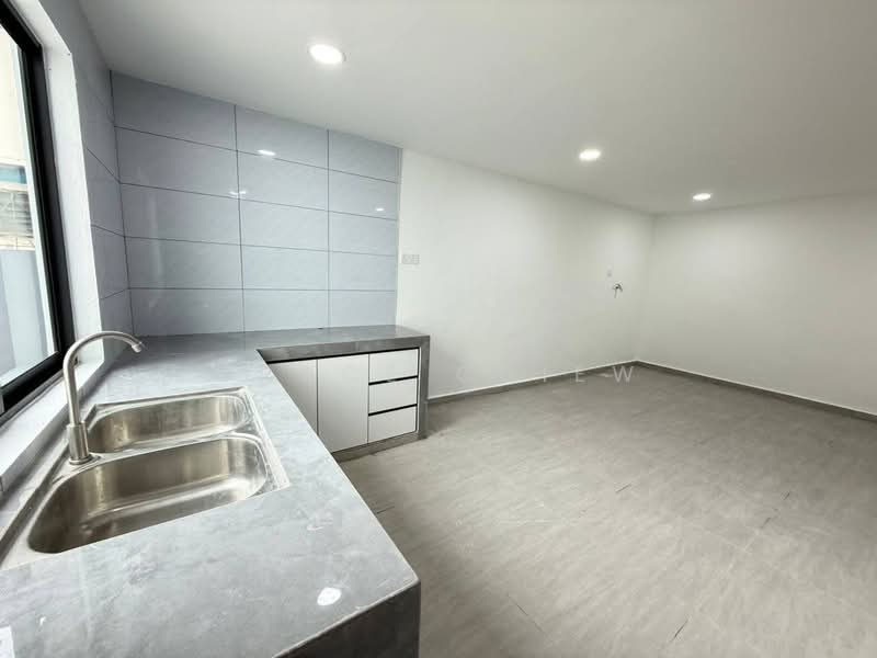 Semi-Detached House for Sale in Johor Bahru (Johor) - Grace Chiew - Kitchen - PropertyGuru.com.my
