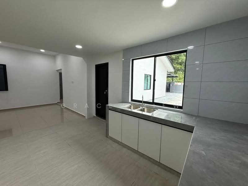 Semi-Detached House for Sale in Johor Bahru (Johor) - Grace Chiew - Kitchen - PropertyGuru.com.my