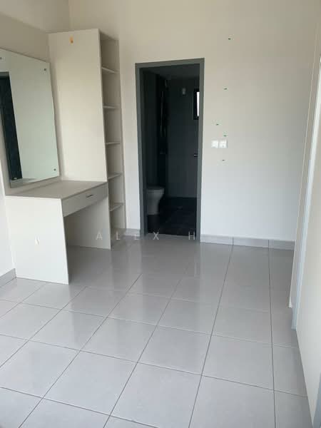 Servis Apartment untuk Disewa di E'Island Lake Haven - Alex Ho - Bathroom - PropertyGuru.com.my