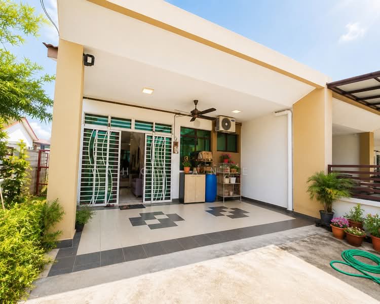 Terraced House for Sale in Bandar Putera 2 (Klang) - Kho Daniel - Exterior - PropertyGuru.com.my