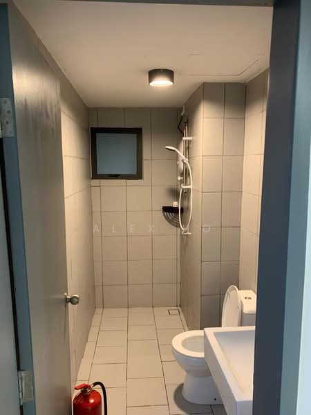 Servis Apartment untuk Disewa di E'Island Lake Haven - Alex Ho - Bathroom - PropertyGuru.com.my