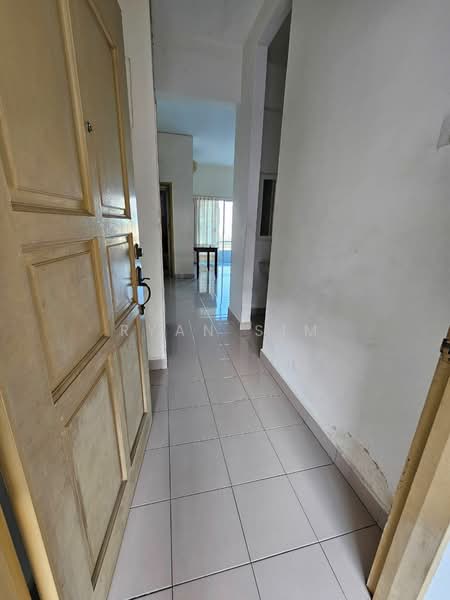 Apartment for Rent at University Place (Plaza Ivory) - Ryan Sim - Entrance - PropertyGuru.com.my