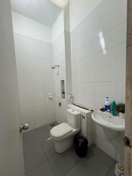 2-storey Terraced House for Sale in Taman Ekoflora (Johor Bahru) - Ong Lih Shyan - Bathroom - PropertyGuru.com.my
