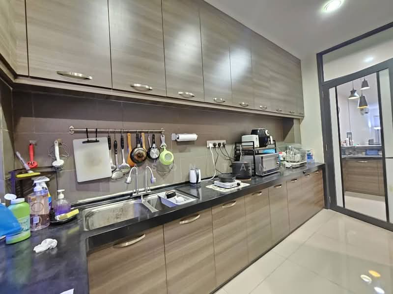 2-storey Terraced House for Sale in Taman Lestari Putra (Seri Kembangan) - Jason Tan - Kitchen - PropertyGuru.com.my