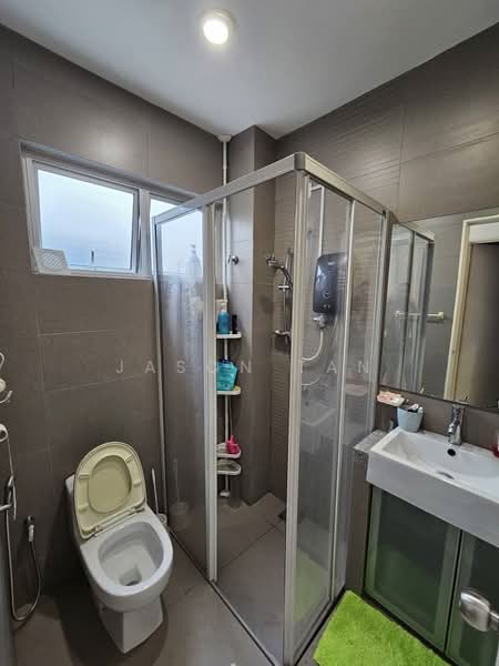 2-storey Terraced House for Sale in Taman Lestari Putra (Seri Kembangan) - Jason Tan - Bathroom - PropertyGuru.com.my