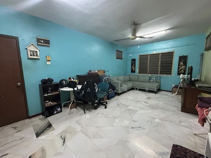 Flat for Sale at Flat PKNS Section 7 - Zaimah Zamri - Living Room - PropertyGuru.com.my