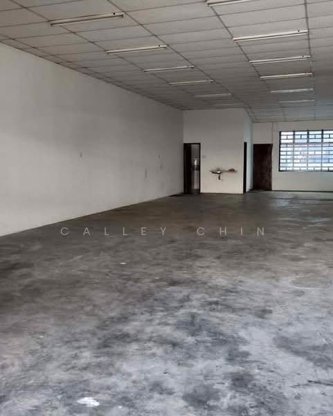 Shop / Office for Sale in Taman Bestari Indah (Ulu Tiram) - Calley Chin - Interior - PropertyGuru.com.my