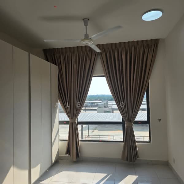 E'Island Lake Haven - 4