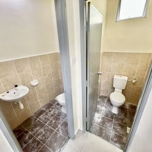 Commercial Semi-D for Rent in Taman Scientex Utama (Senai) - Rachel Goh - Bathroom - PropertyGuru.com.my