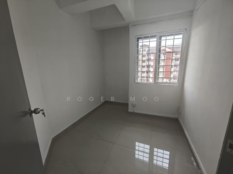 Pangsapuri untuk Disewa di Block 42 Taman Teratai Mewah - Roger Moo - Interior - PropertyGuru.com.my