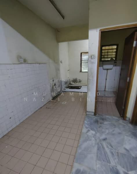 2-storey Terraced House for Sale in Taman Puchong Intan (Puchong) - Muhammed Nazri bin Mustapha - Bathroom - PropertyGuru.com.my