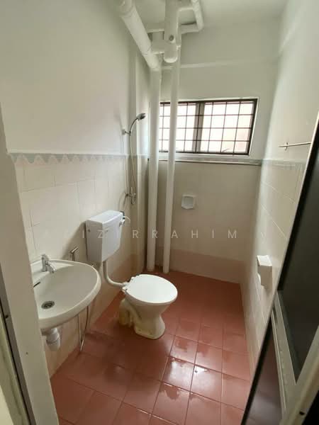 Condominium for Rent at Kenaria Condominium - Azizirrahim . - Bathroom - PropertyGuru.com.my