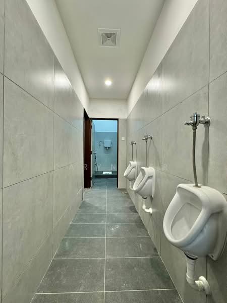 Kilang untuk Dijual di Taman Perindustrian Tropika (Ulu Tiram) - Caryn Ter - Corridor - PropertyGuru.com.my