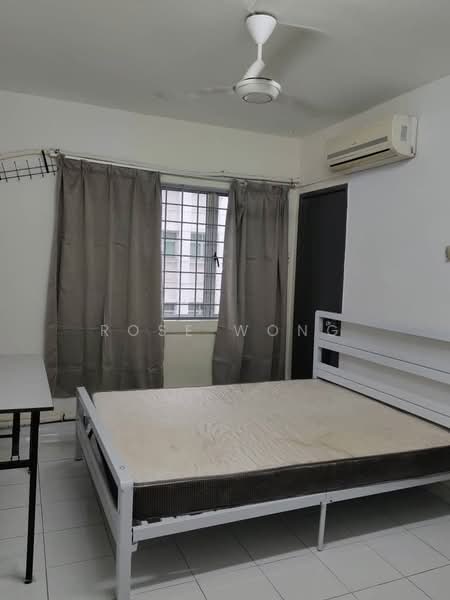 Pangsapuri untuk Dijual di Plaza 393 - Rose Wong - Bedroom - PropertyGuru.com.my