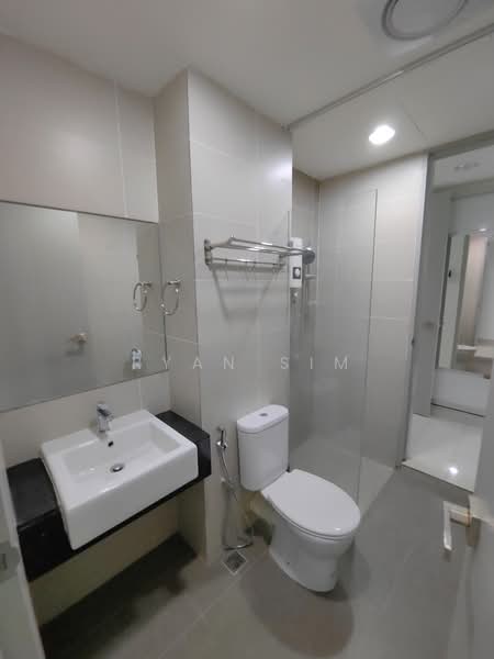Condominium for Rent at Tropicana Bay Residences - Ryan Sim - Bathroom - PropertyGuru.com.my