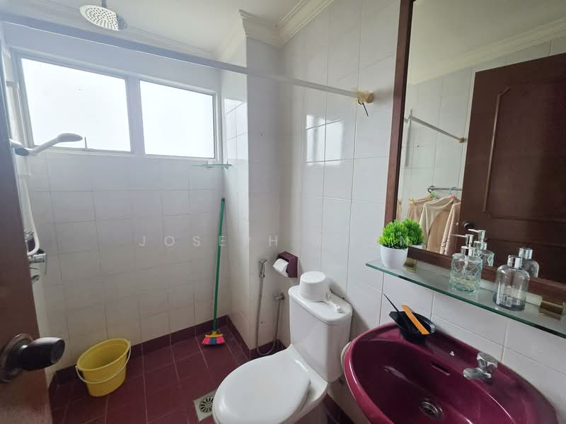 Kondominium untuk Dijual di Kemuncak Shah Alam - Joseph Chan - Bathroom - PropertyGuru.com.my