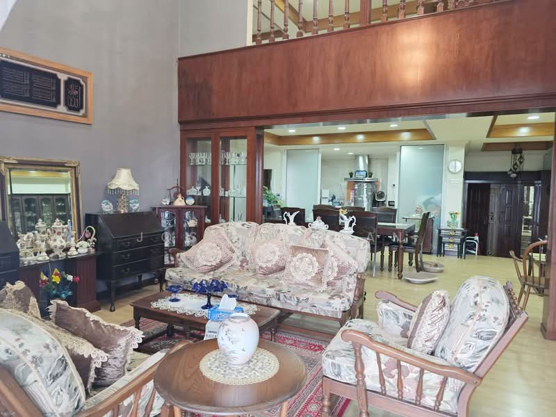 Kondominium untuk Dijual di Kemuncak Shah Alam - Joseph Chan - Living Room - PropertyGuru.com.my