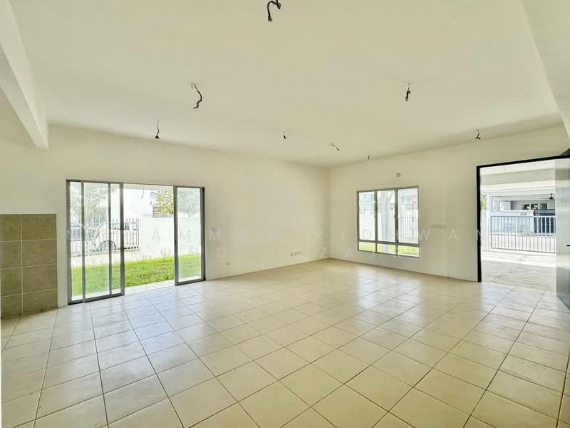 Rumah Teres 2 Tingkat untuk Dijual di Iringan Bayu (Seremban) - Muhammad Ridhwan Mohd Huzairi - Living Room - PropertyGuru.com.my