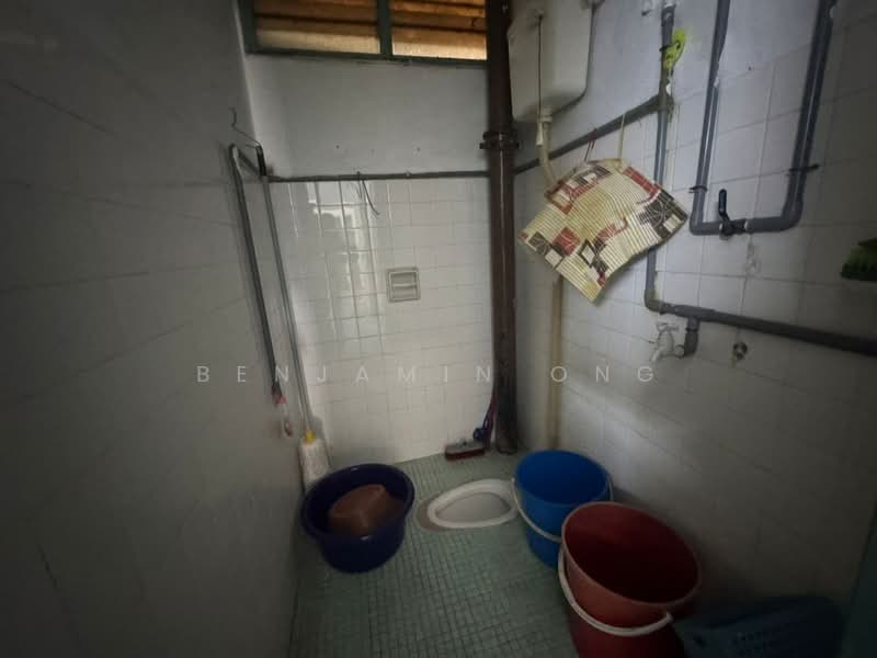 Rumah Teres untuk Dijual di Taman Perling (Perling) - Benjamin Ong - Bathroom - PropertyGuru.com.my