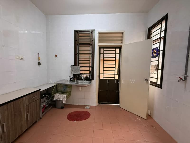 1-storey Terraced House for Sale in Tebrau (Johor) - Albert Liew - Kitchen - PropertyGuru.com.my