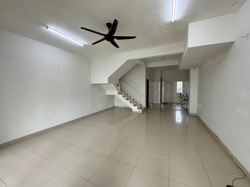 2-storey Terraced House for Sale in Bandar Tasik Puteri (Rawang) - Katherine Leong - Living Room - PropertyGuru.com.my