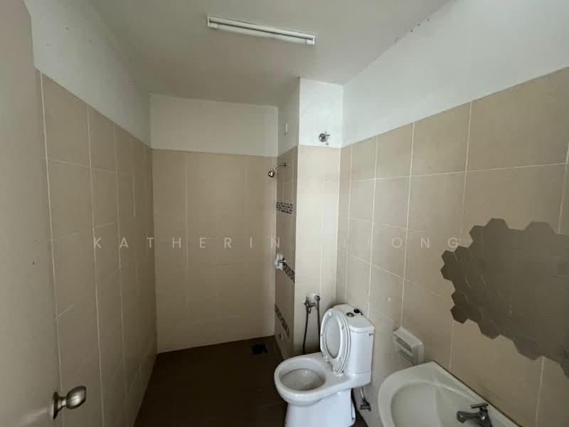 2-storey Terraced House for Sale in Bandar Tasik Puteri (Rawang) - Katherine Leong - Bathroom - PropertyGuru.com.my