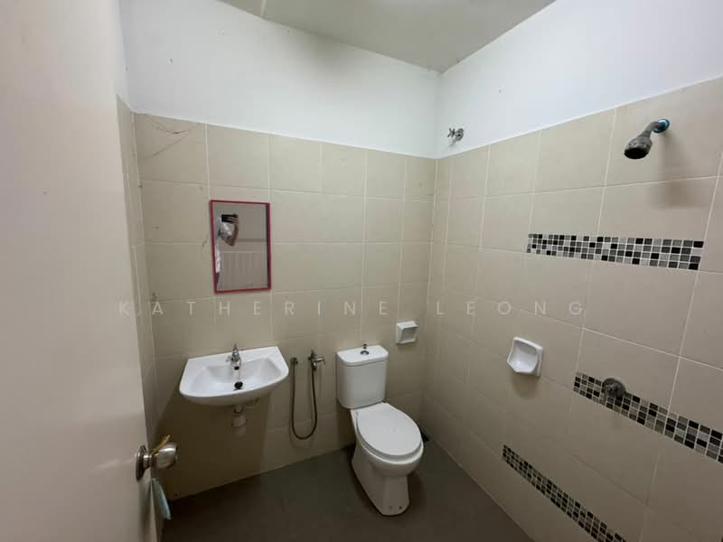 2-storey Terraced House for Sale in Bandar Tasik Puteri (Rawang) - Katherine Leong - Bathroom - PropertyGuru.com.my