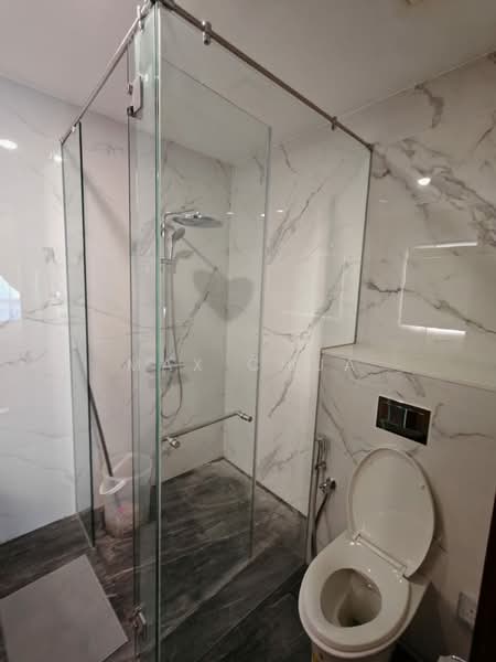 Servis Apartment untuk Disewa di Core Residence @ TRX - Max Chua - Bathroom - PropertyGuru.com.my