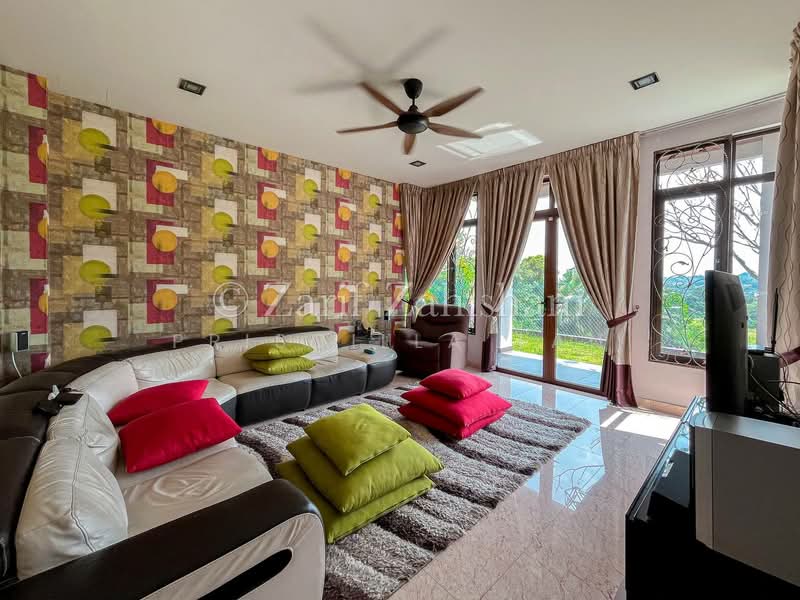 Bungalow for Sale in Shah Alam (Selangor) - Priscilla Tan - Living Room - PropertyGuru.com.my