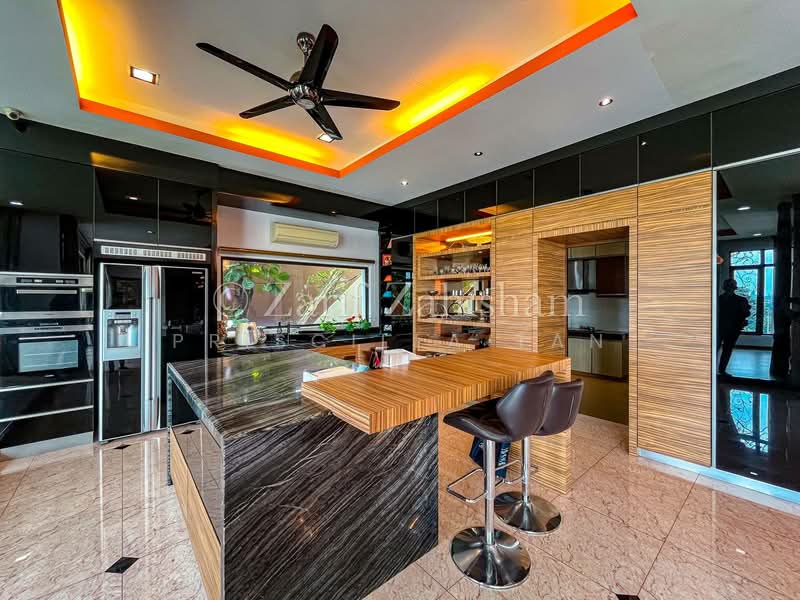 Bungalow for Sale in Shah Alam (Selangor) - Priscilla Tan - Kitchen - PropertyGuru.com.my