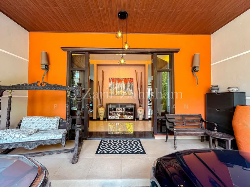 Bungalow for Sale in Shah Alam (Selangor) - Priscilla Tan - Entrance - PropertyGuru.com.my