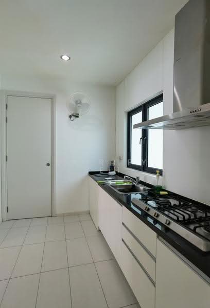 Kondominium untuk Dijual di The LIGHT COLLECTION I - Shirley Beh - Kitchen - PropertyGuru.com.my