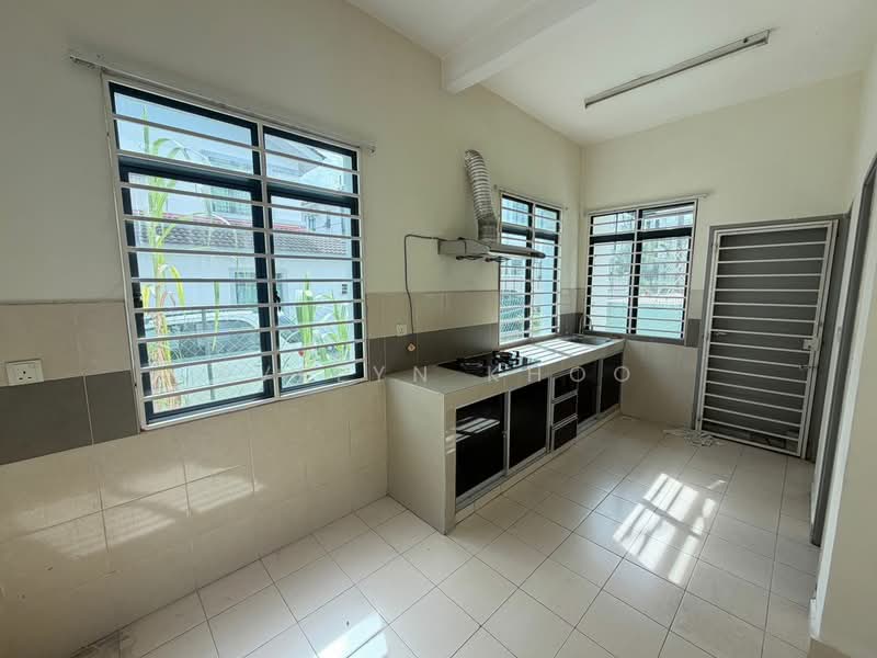 2-storey Terraced House for Sale in Saujana Rawang (Rawang) - Evelyn Khoo - Kitchen - PropertyGuru.com.my