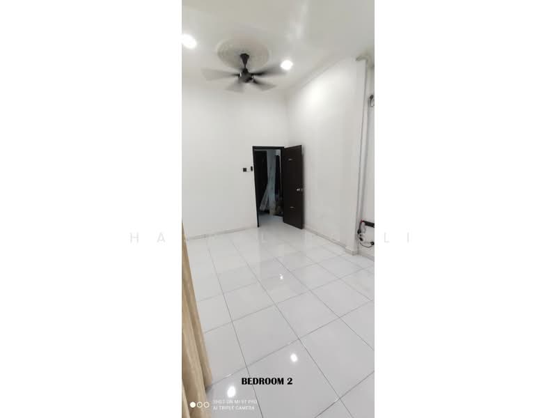 Rumah Teres 1 Tingkat untuk Dijual di Taman Pinggiran Bertam (Kepala Batas) - Hasrul Rosli - Bedroom - PropertyGuru.com.my