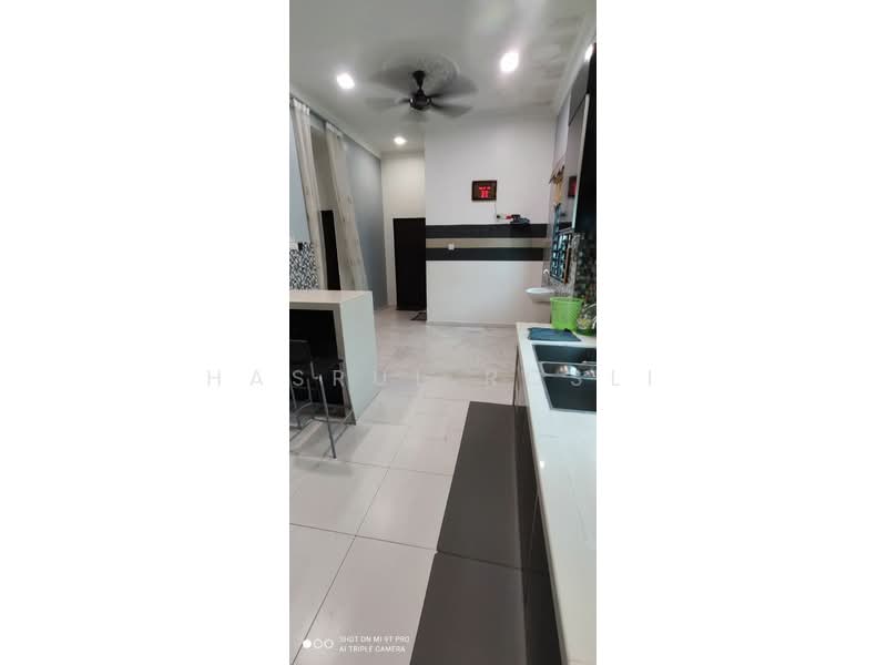 Rumah Teres 1 Tingkat untuk Dijual di Taman Pinggiran Bertam (Kepala Batas) - Hasrul Rosli - Kitchen - PropertyGuru.com.my