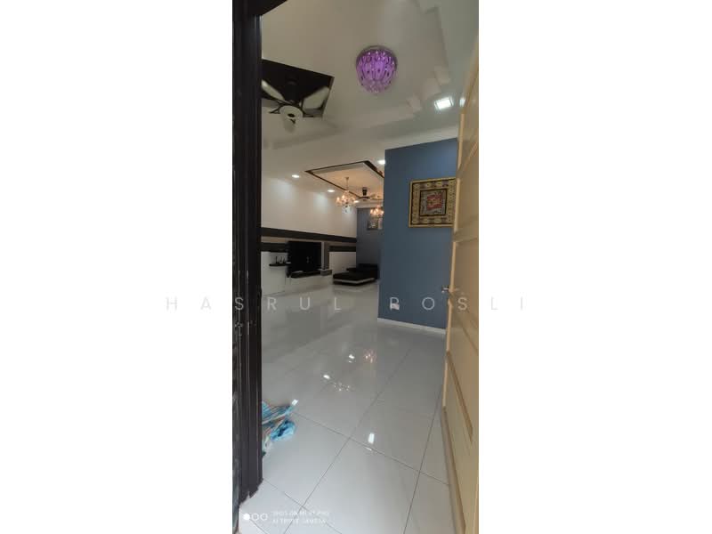Rumah Teres 1 Tingkat untuk Dijual di Taman Pinggiran Bertam (Kepala Batas) - Hasrul Rosli - Living Room - PropertyGuru.com.my