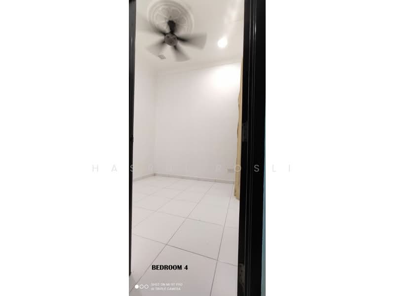 Rumah Teres 1 Tingkat untuk Dijual di Taman Pinggiran Bertam (Kepala Batas) - Hasrul Rosli - Bedroom - PropertyGuru.com.my