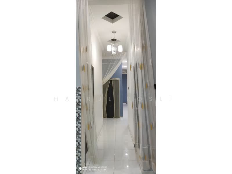 Rumah Teres 1 Tingkat untuk Dijual di Taman Pinggiran Bertam (Kepala Batas) - Hasrul Rosli - Corridor - PropertyGuru.com.my