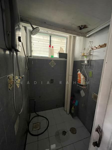 Flat for Sale at Pelangi Magna - Nadia Rahim - Bathroom - PropertyGuru.com.my