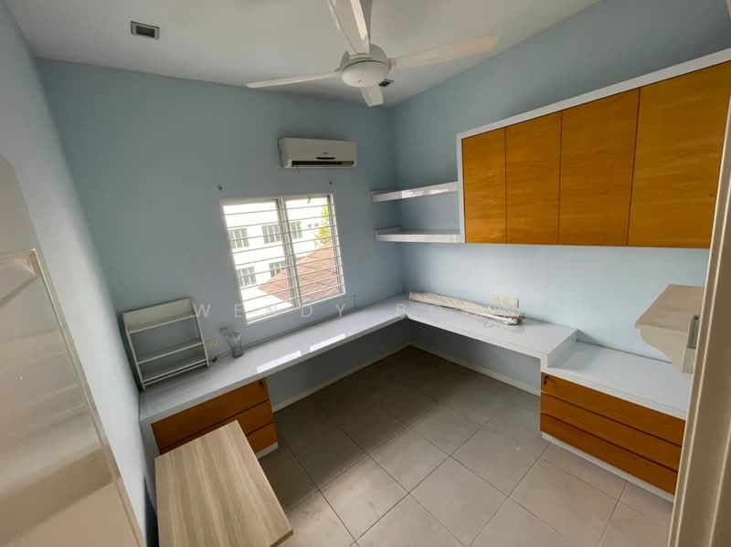 Townhouse for Sale in D'alpinia (Puchong) - Wendy Boon - Study - PropertyGuru.com.my