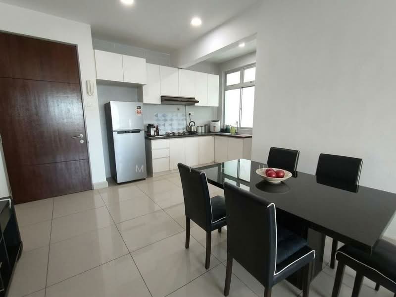 Servis Apartment untuk Disewa di Larkin Heights - Emily Hau - Kitchen - PropertyGuru.com.my