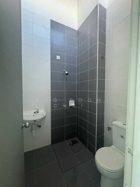 2-storey Terraced House for Sale in Taman Mount Austin (Tebrau) - Ang Boon Chai - Bathroom - PropertyGuru.com.my