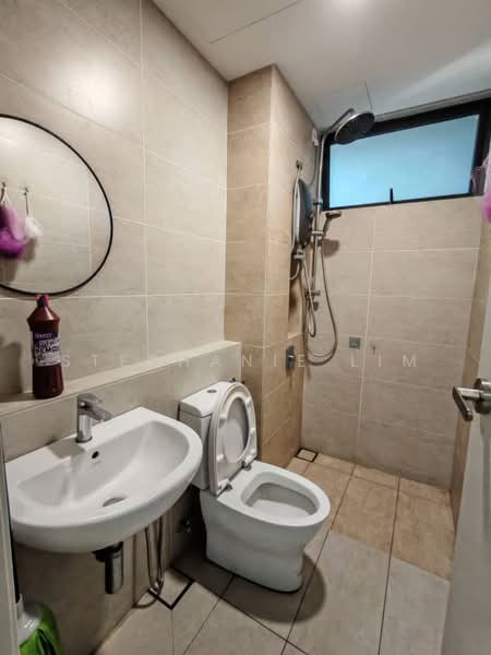 Service Residence for Rent at Setia City Residences - Stephanie Lim - Bathroom - PropertyGuru.com.my
