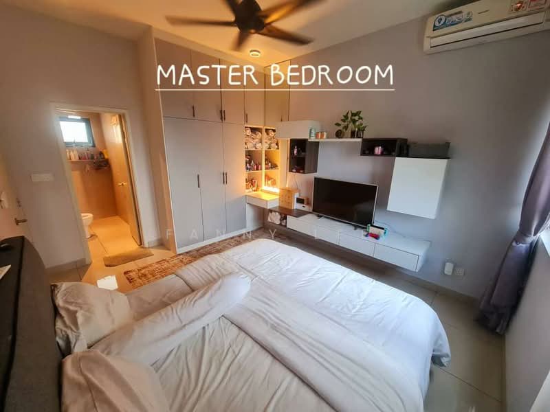 Condominium for Rent at Skyvilla @ D'Island - Fanny Lee - Master Bedroom - PropertyGuru.com.my