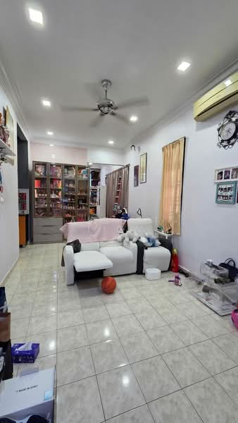 2-storey Terraced House for Sale in Masai (Johor) - Albert Liew - Living Room - PropertyGuru.com.my
