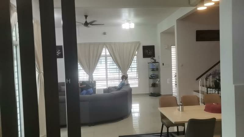 Rumah Berkembar untuk Dijual di Taman Pelangi Semenyih 2 (Semenyih) - Han Haw Ze - Living Room - PropertyGuru.com.my