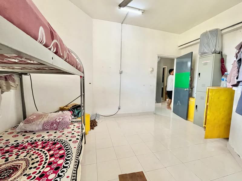 Pangsapuri untuk Dijual di Seri Ixora Apartment - Natasha Shadan - Bedroom - PropertyGuru.com.my